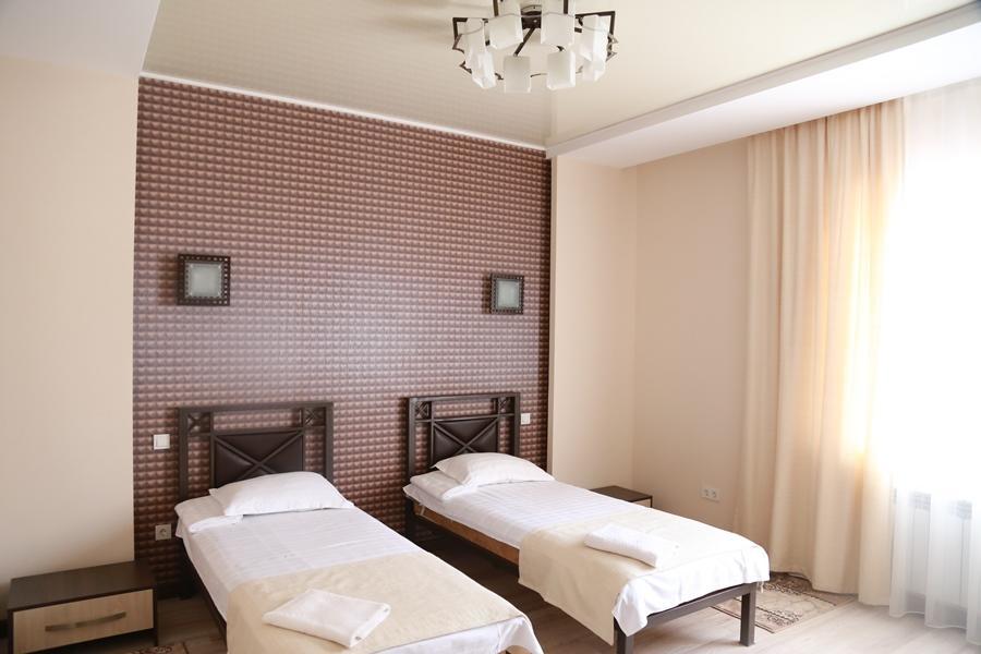 Center Hotel Бишкек Екстериор снимка
