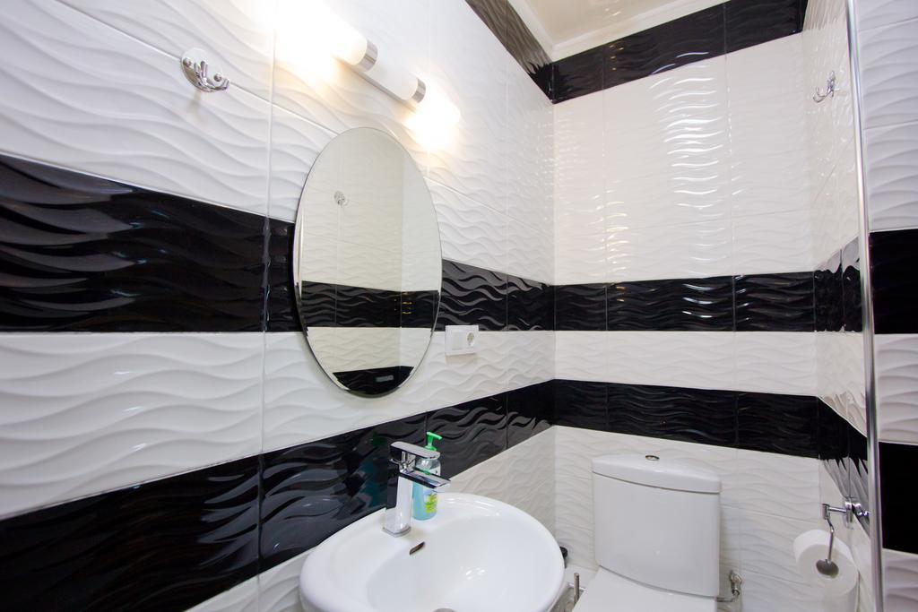 Center Hotel Бишкек Екстериор снимка