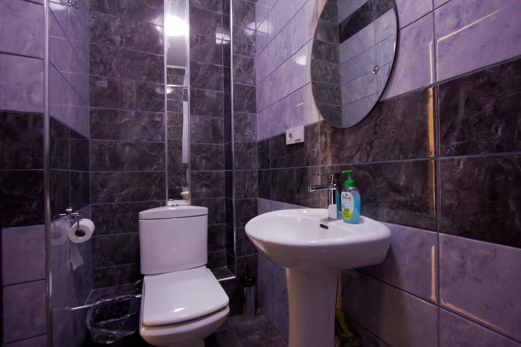 Center Hotel Бишкек Екстериор снимка
