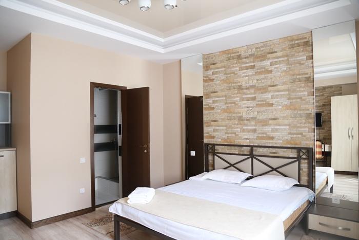Center Hotel Бишкек Екстериор снимка